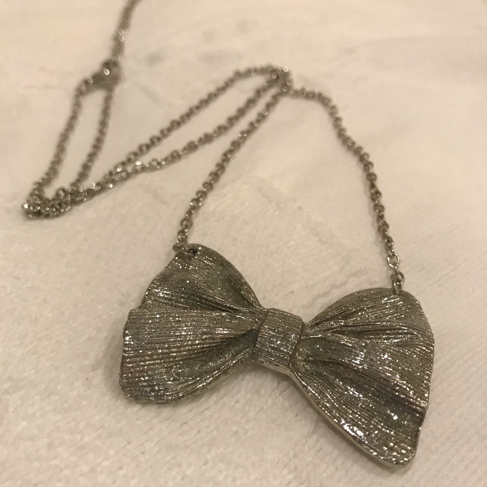 ⚡️Silver bow necklace